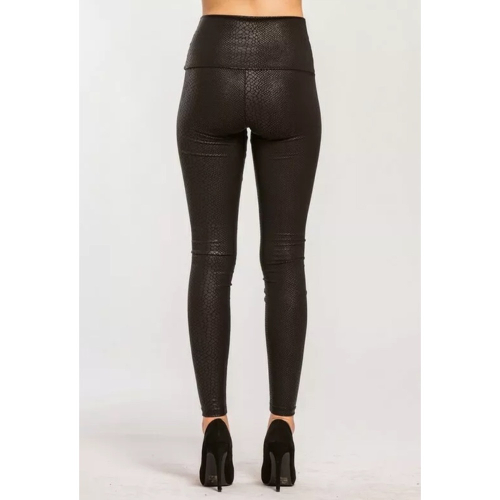 SOLD OUT - Picture 8 of 9